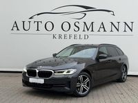 Gebraucht BMW 530e Shadowline 184 PS (135 kW) 2023 Sophistograu brillanteffekt me Kombi
