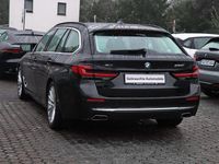 Gebraucht BMW 530 Luxury Line 252 PS (185 kW) 2022 Black sapphire Kombi