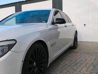 Gebraucht BMW 730 245 PS (180 kW) 2011 Weiß Limousine