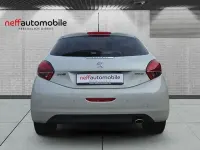 Gebraucht Peugeot 208 GT-line 135 PS (99 kW) 2019 Weiß Kleinwagen