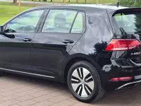 Gebraucht VW e-Golf 100 kW (136 PS) 2020 Deep black perleffekt Kleinwagen