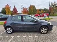 Gebraucht Renault Clio II Authentique 65 PS (47 kW) 2006 Violett Limousine