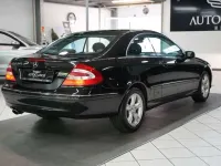 Gebraucht Mercedes CLK240 Avantgarde 170 PS (125 kW) 2003 Schwarz Coupé