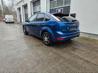 Usado Ford Focus Style 101 CV (74 kW) 2009 Azul Berlina