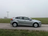 Gebraucht Volvo V40 Kinetic 122 PS (89 kW) 2017 Silber Kombi
