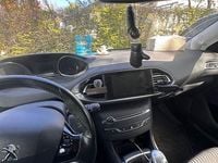 Gebraucht Peugeot 308 Active 125 PS (91 kW) 2014 Silber Limousine