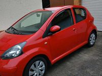 Gebraucht Toyota Yaris 68 PS (50 kW) 2006 Rot Kleinwagen