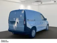 Gebraucht VW Caddy 102 PS (75 kW) 2023 Weiss Van / Kleinbus