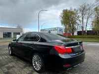 Gebraucht BMW 730 245 PS (180 kW) 2011 Schwarz Limousine