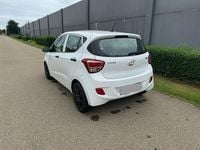 Usata Hyundai i10 67 CV (49 kW) 2016 Bianco Utilitaria