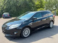 Gebraucht Ford Focus 122 PS (89 kW) 2014 Schwarz Kombi