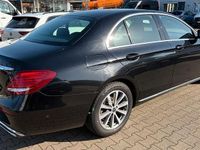 Gebraucht Mercedes E220 Avantgarde 194 PS (142 kW) 2018 Schwarz Limousine