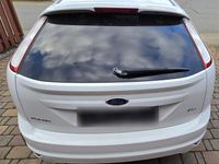 Gebraucht Ford Focus Trend 101 PS (74 kW) 2010 Weiß Limousine