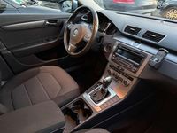 Gebraucht VW Passat Highline 160 PS (117 kW) 2012 Blau Limousine