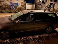 Gebraucht VW Passat 140 PS (102 kW) 2008 Grau Kombi