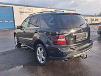 Gebraucht Mercedes ML320 224 PS (164 kW) 2007 Schwarz SUV