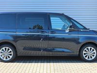 Gebraucht VW Multivan Style 150 PS (110 kW) 2024 Blau Van