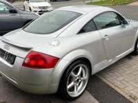 Gebraucht Audi TT Sport 179 PS (131 kW) 1999 Silbersee/lichtsilber Coupé