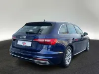 Gebraucht Audi A4 Advanced Plus 163 PS (119 kW) 2023 Navarrablau metallic Kombi
