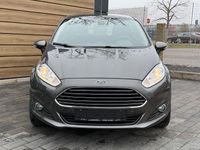 Gebraucht Ford Fiesta Titanium 101 PS (74 kW) 2016 Grau Limousine
