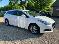 Gebraucht Hyundai i40 Trend 116 PS (85 kW) 2016 Weiß Limousine