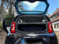 Second-hand VW up! 44 CP (32 kW) 2012 Negru Hatchback