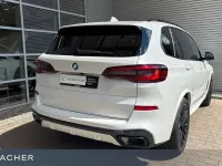 Gebraucht BMW X5 Efficient Dynamics 286 PS (210 kW) 2023 Mineralweiß metallic SUV