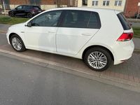 Gebraucht VW Golf VII 110 PS (80 kW) 2014 Weiß Kleinwagen