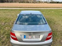 Gebraucht Mercedes C180 156 PS (114 kW) 2012 Silber Limousine