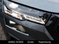 Neu Skoda Karoq SportLine 150 PS (110 kW) 2025 Grau SUV