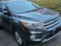 Usata Ford Kuga 120 CV (88 kW) 2017 Grigio SUV