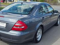 Gebraucht Mercedes E280 231 PS (169 kW) 2005 Flintgrau  metalliclack Limousine