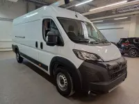 Gebraucht Peugeot Boxer 179 PS (131 kW) 2025 Weiß Van