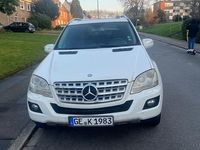 Gebraucht Mercedes ML320 224 PS (164 kW) 2008 Weiß SUV