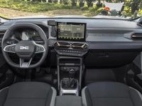 Gebraucht Dacia Duster 130 PS (95 kW) 2024 Andere farben SUV