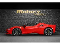 Gebraucht Ferrari SF90 999 PS (734 kW) 2025 Rot Cabrio