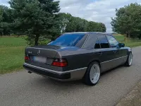 Gebraucht Mercedes E300 180 PS (132 kW) 1990 Grau Limousine