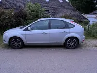 Gebraucht Ford Focus Ambiente 101 PS (74 kW) 2008 Silber Limousine