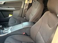 Gebraucht Volvo XC60 Kinetic 163 PS (119 kW) 2012 Schwarz SUV