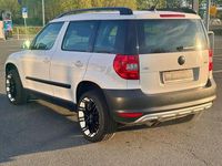 Używany Skoda Yeti Plus Edition 110 KM (80 kW) 2012 Biały SUV