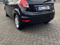 Gebraucht Ford Fiesta 95 PS (69 kW) 2013 Schwarz Kleinwagen