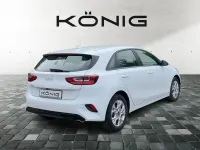 Gebraucht Kia Ceed Edition 7 101 PS (74 kW) 2023 Weiß Kleinwagen