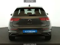 Gebraucht VW Golf VIII Life 131 PS (96 kW) 2023 Grau Limousine