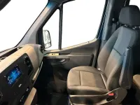 Używany Mercedes Sprinter 150 KM (110 kW) 2022 Niebieski Van