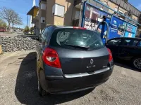 Gebraucht Renault Clio 75 PS (55 kW) 2005 Grau Kleinwagen