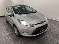 Gebraucht Ford Fiesta Trend 60 PS (44 kW) 2011 Polarsilber Kleinwagen