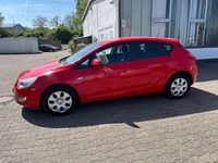 Usata Opel Astra 87 CV (63 kW) 2012 Rosso Berlina