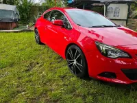 Gebraucht Opel Astra GTC 179 PS (131 kW) 2011 Rot Coupé