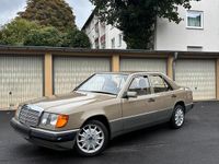 Gebraucht Mercedes 200 75 PS (55 kW) 1991 Beige Limousine