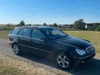 Gebraucht Mercedes C180 143 PS (105 kW) 2005 Schwarz Kombi